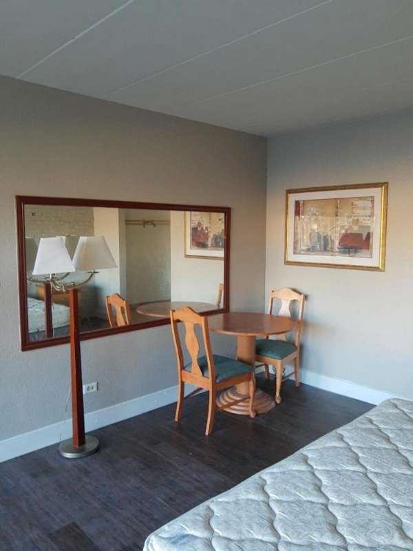 Lotus by Hotel Inn - Hot Springs image 6